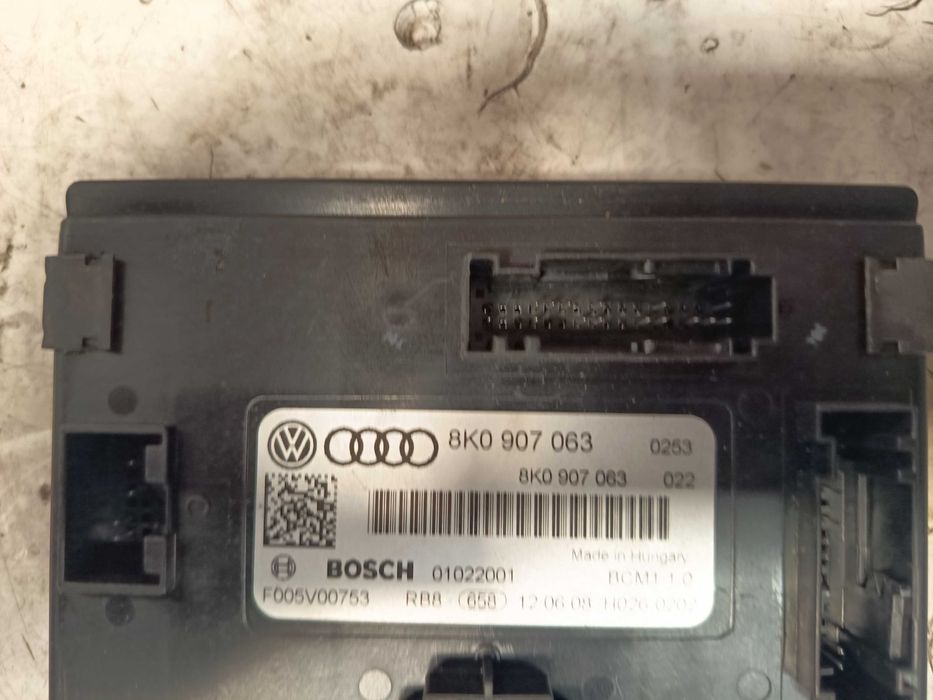Módulo eletrônico Audi A4  Ref: 8K0907063