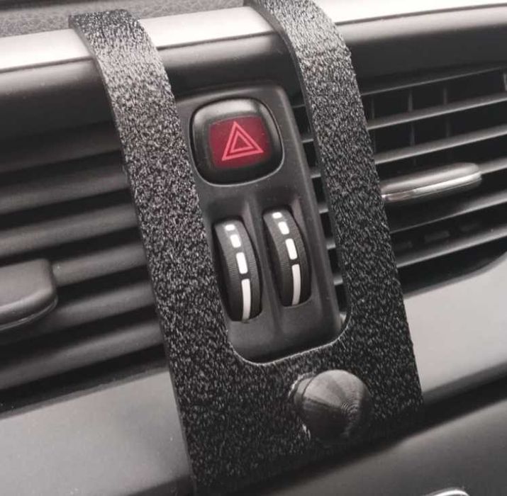 тримач для телефона на Logan 1-2, Sandero, Duster, Volvo V40, Fabia 1