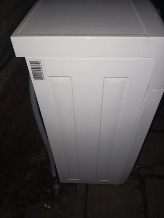 Продам стиральную машину б/у Занусси на 6 кг