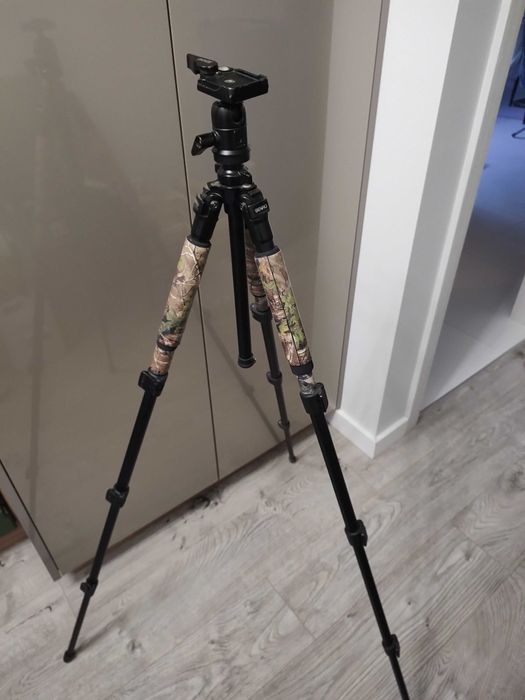 Statyw Benro w stanie idealnym + adapter mocujący stalowy