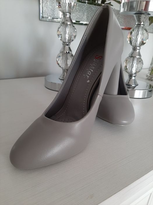 Nowe czółenka na słupku