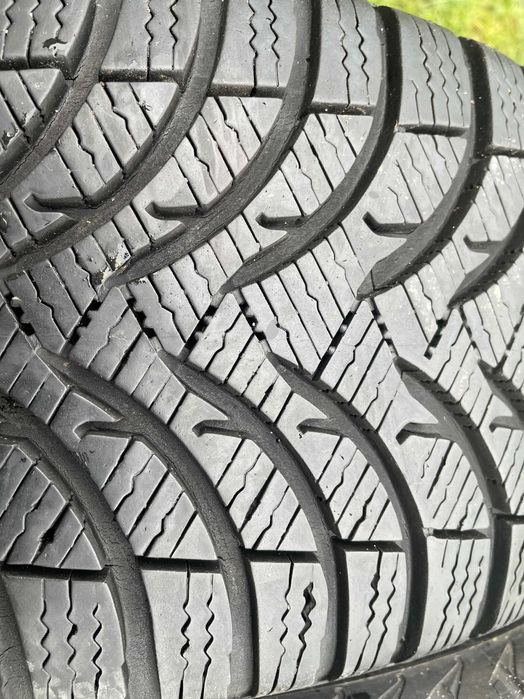 Para opon Michelin 195/60R16