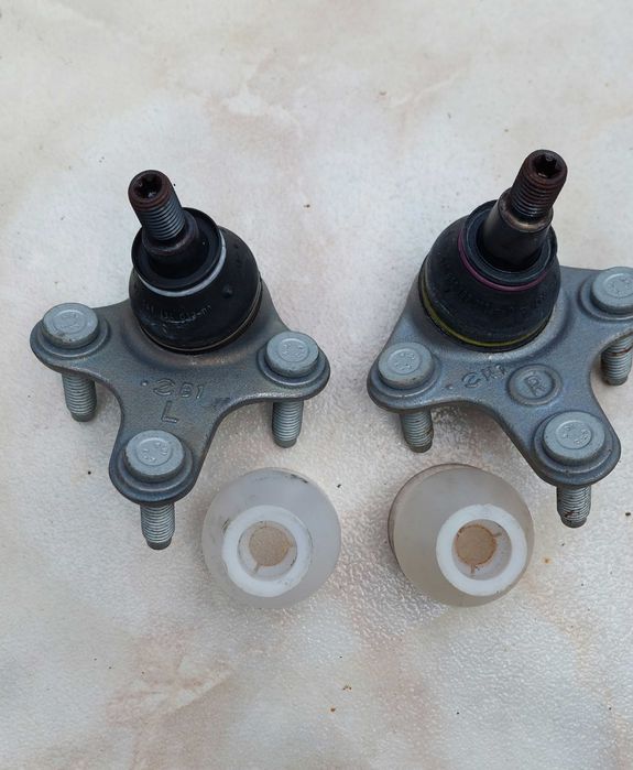 Par de Rótulas Suspensão Originais VW / Audi (Novas) - 1K0407365C / 366C