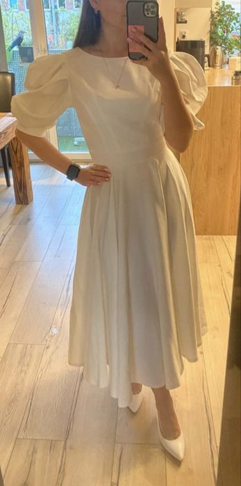 Sukienka slubna midi