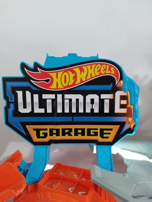 Hot wheels city mega garaż ze smokiem