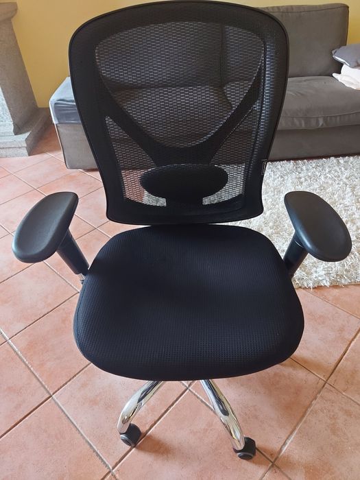Cadeira escritorio ergonomica Staples