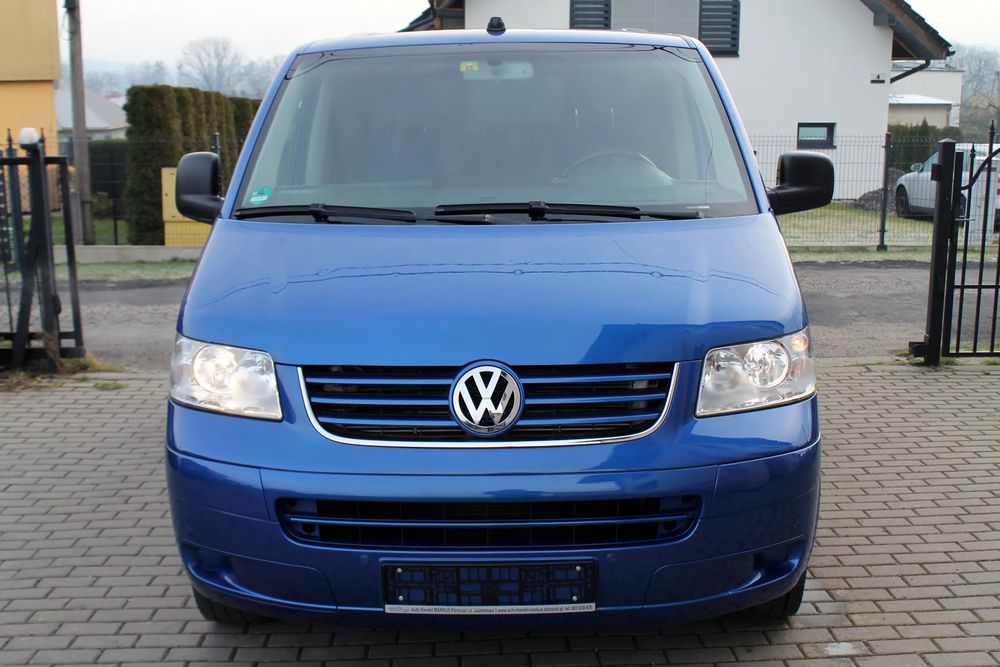 Volkswagen Multivan MULTIWAN 4x4 STAN BARDZO DOBRY zdrowy obrotowe fotele łóżko stolik.