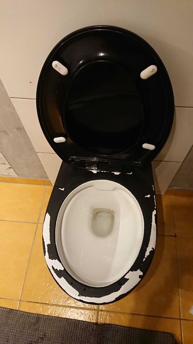 Czarna podwieszana misa WC z jakością firmy VidaXL