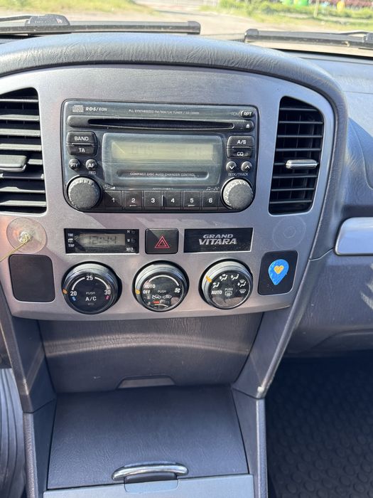В продажу Suzuki Grand Vitara 2004