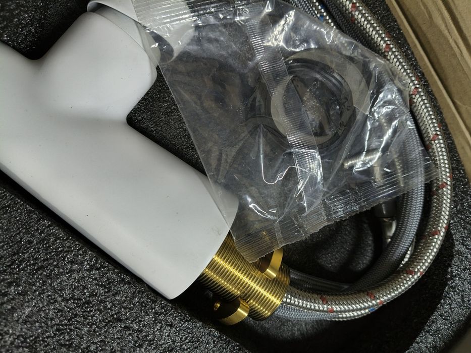 New kitchen Tap White large