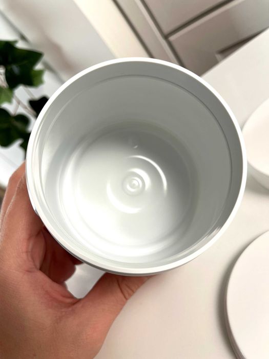 Empty Container with Lid425286661571891205