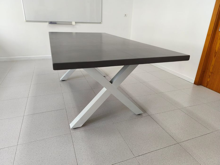 Mesa com 8 cadeiras