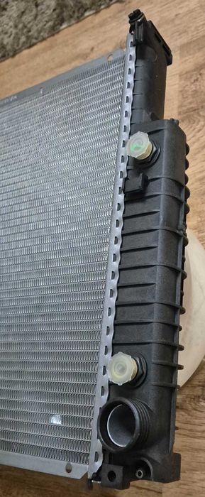 Chłodnica Wody BMW E30 SERIA 3 (82-94r.) Oryginalna Nowa