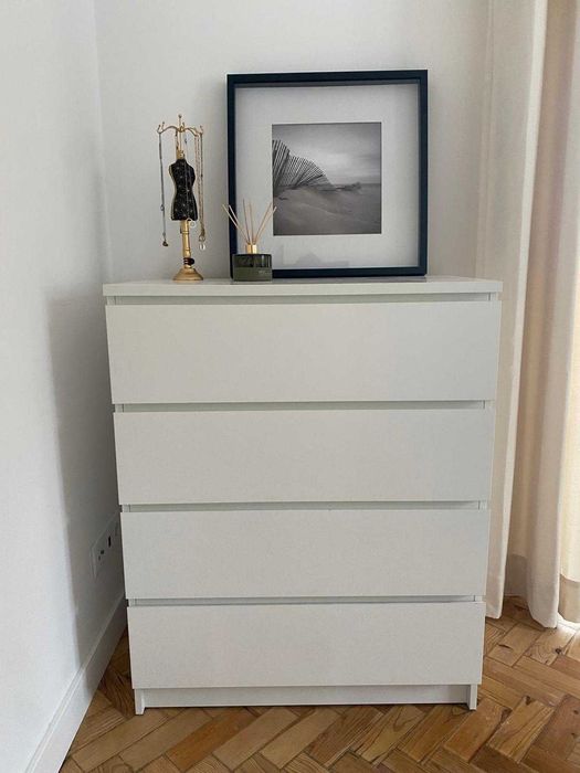 comoda IKEA MALM 4 gavetas