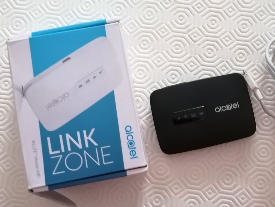 Portable wifi router64284338931842120