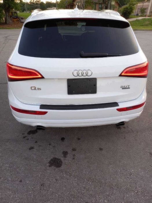 Audi Q5      2015