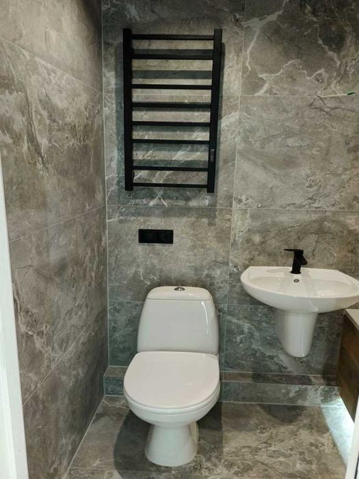 Продаж 2-х кімнатної квартири зі свіжесеньким ремонтом на Алмазному КОД:23419