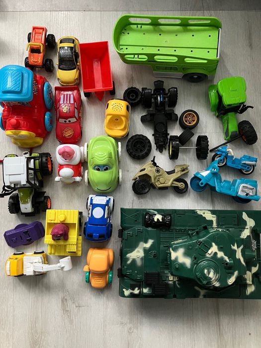 Zabawki dla chłopca - autka i samochodziki