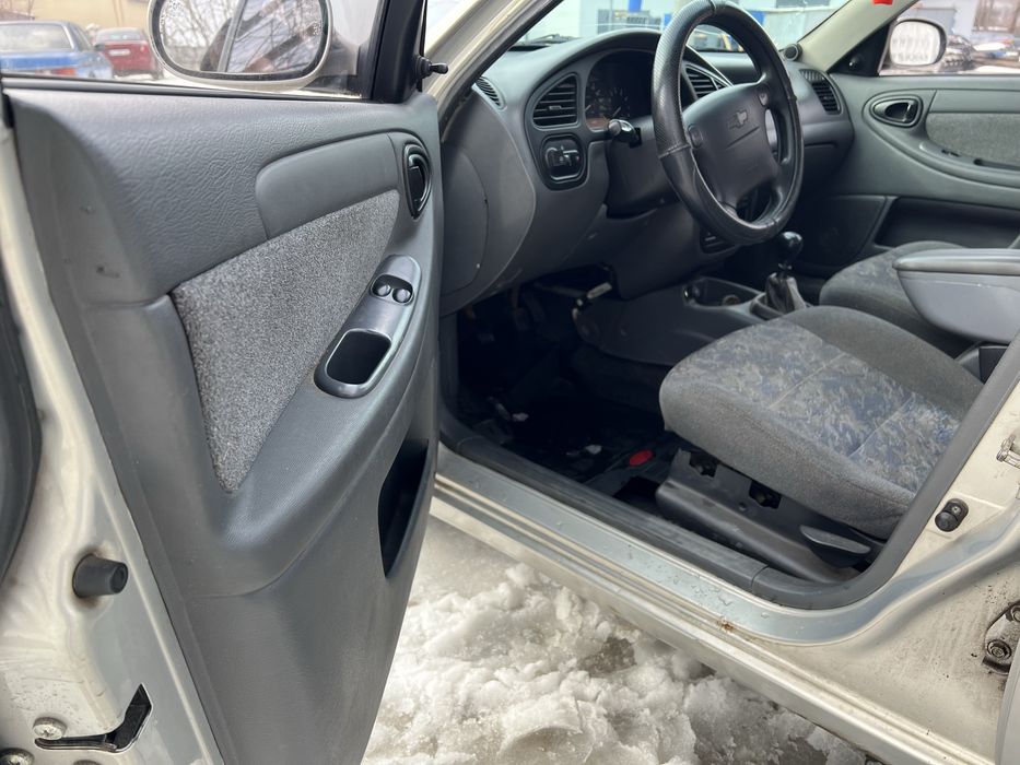 Легковий автомобіль Chevrolet Lanos