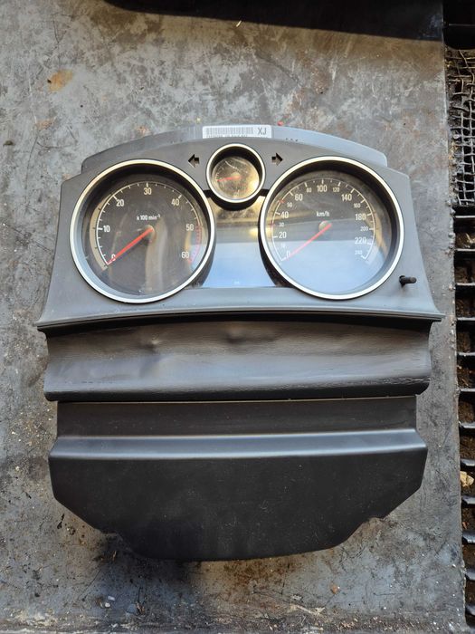 Licznik Opel astra H 04-10