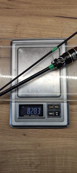 Zestaw Spinning 180 cm, 1-9 gr. i kołowrotek 152 gr.  (nowy)