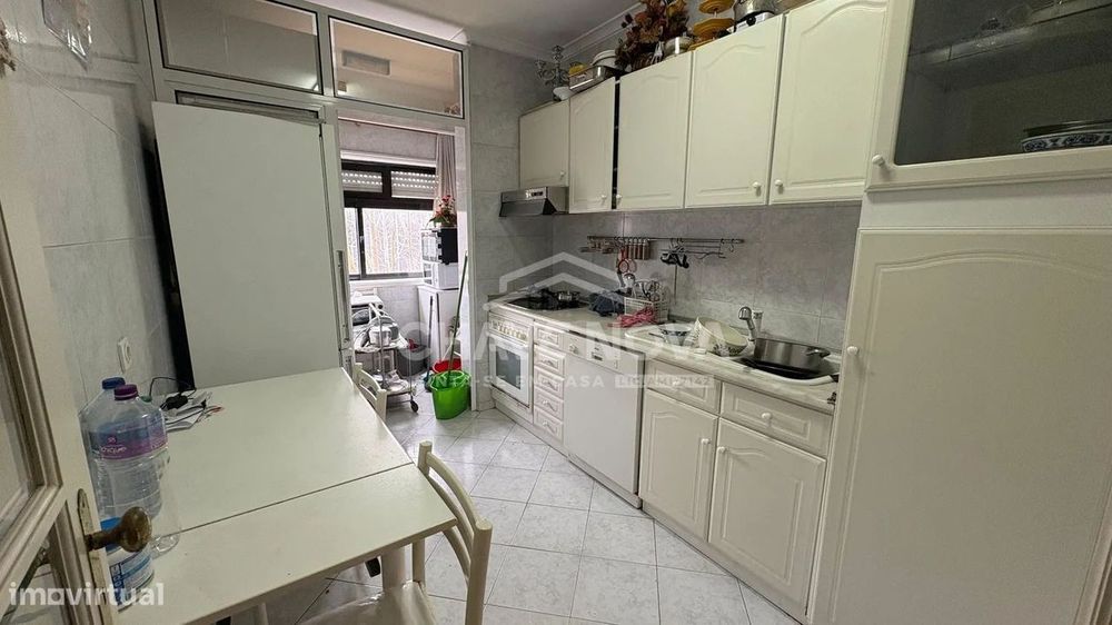 Apartamento T3 no centro de Espinho com garagem box