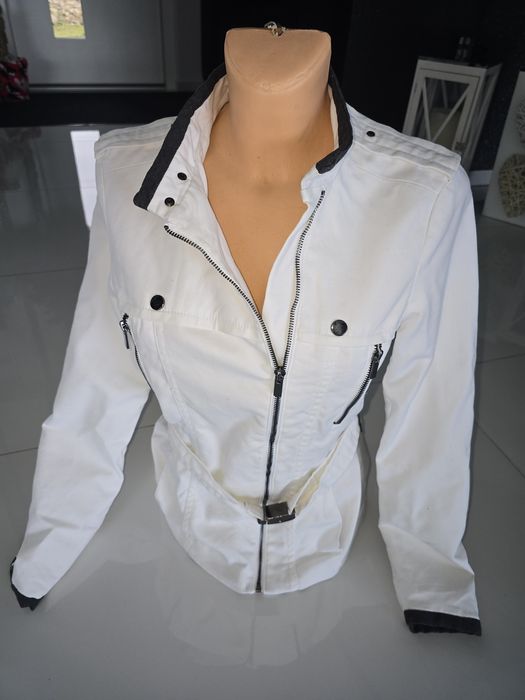Kurtka biała na zamek wygodna elegancka Zara S
