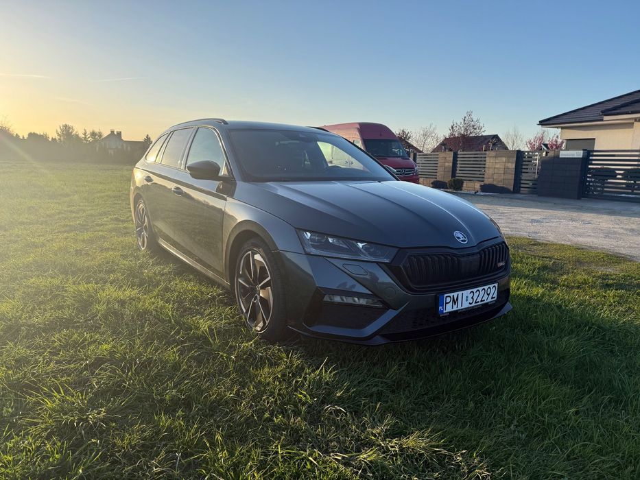 Skoda Octavia Skoda Octavia IV 2.0 Škoda Combi RS TSI 245 KM DSG