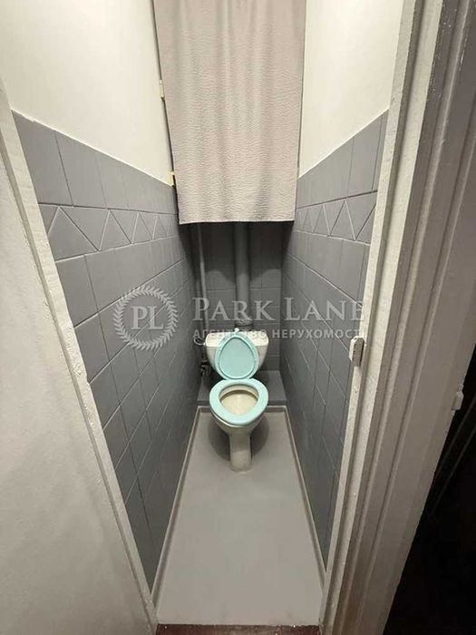 Видова на Дніпро Продаж 2к квартири Прирічна 19 Оболонь метро Мінська