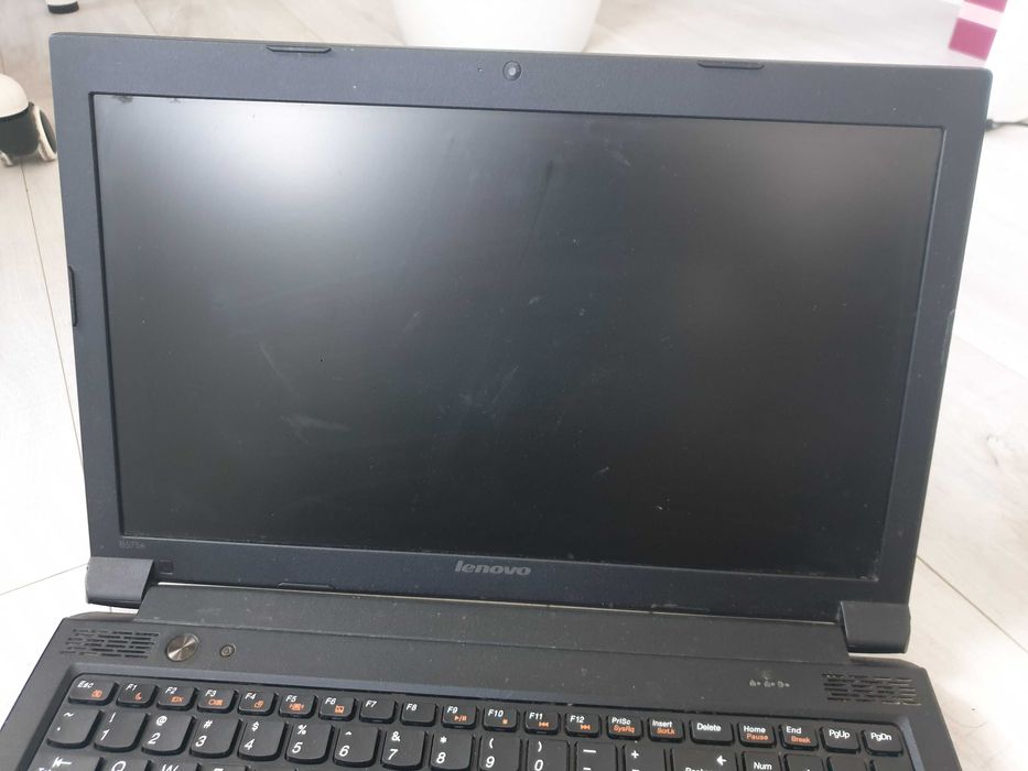 Komputer, laptop Lenovo B575e w zestawie z ładowarką