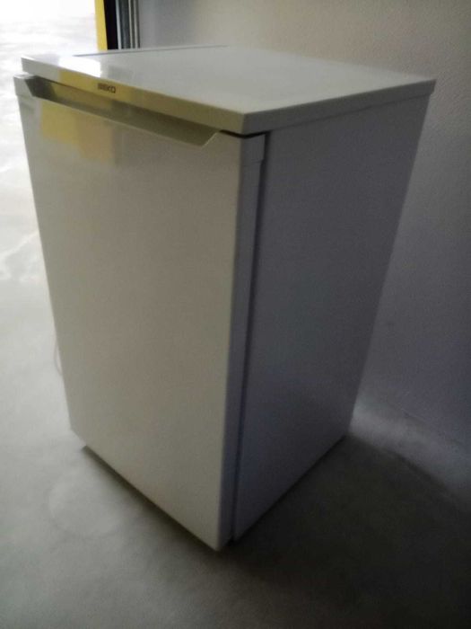 Frigorífico BEKO - Top 88 Litros - TS190020