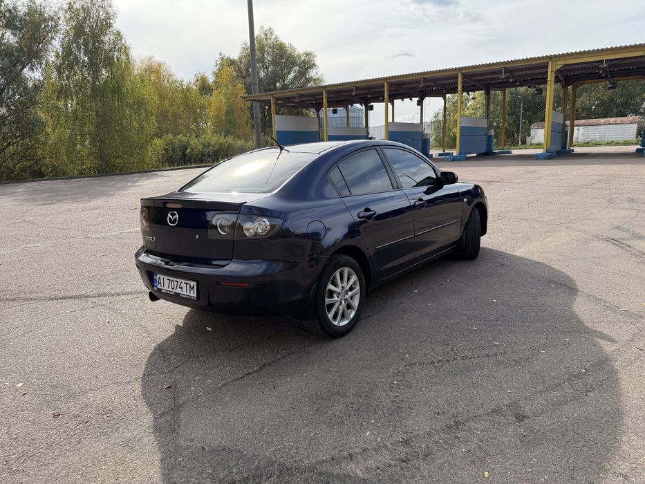 продам семейное авто Mazda 3