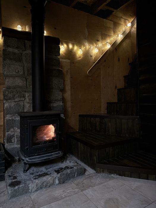 Готовий бізнес: 3 ділянки з житловим будинком