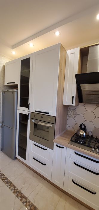 Кухня под заказ с фрезероваными фасадами . Производитель.