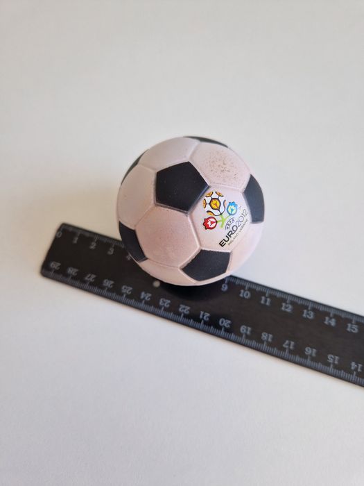 Сувенірний футбольний матч Euro 2012