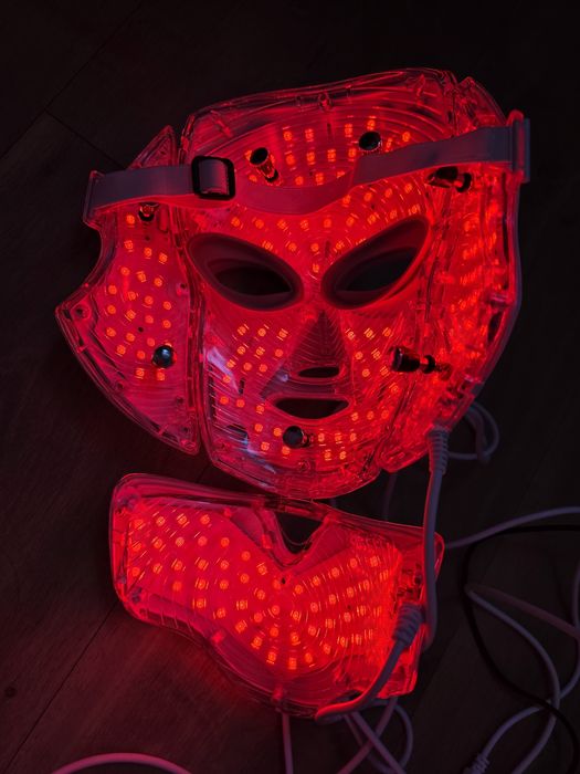 Erthskin London 7-kolorowa maska LED na twarz i szyję
7