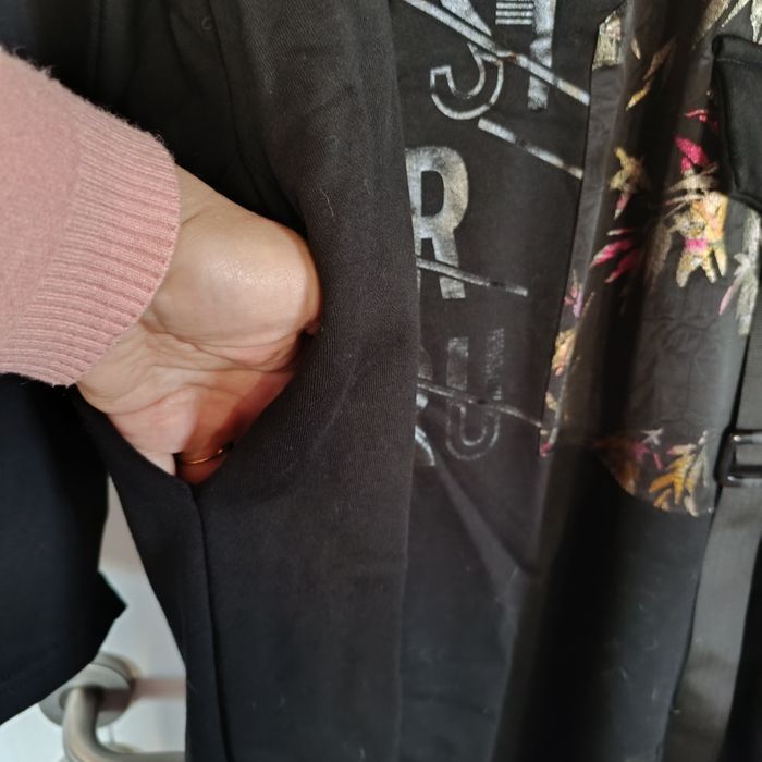 Vestido comprido em preto em algodão, da marca Fly. Veste do M ao XL