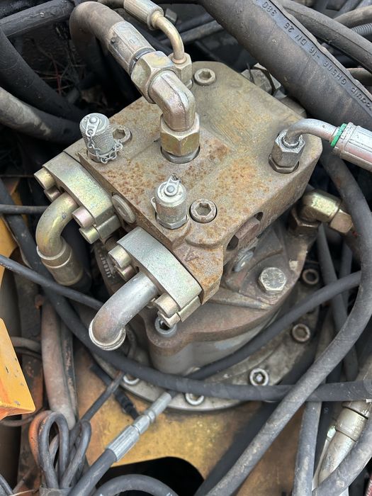 Silnik obrotu Liebherr FMF045 Liebherr A314