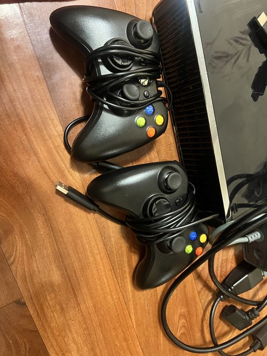 Xbox 360 2 джойстика