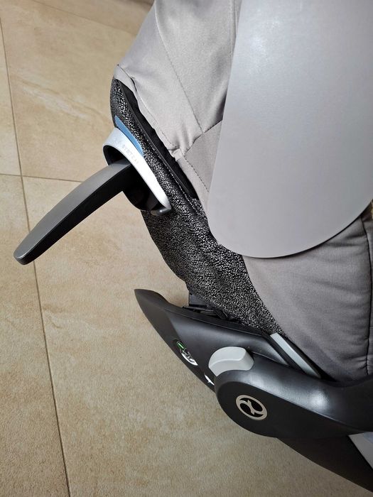 Fotelik, nosidełko Cybex