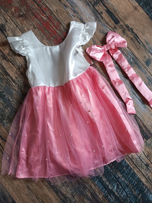 Sukienka dla małej damy 116/122