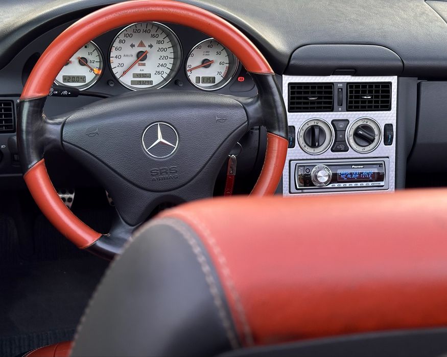 Mercedes-Benz SLK230K Versão DESIGNO – Certificado Interesse Histórico