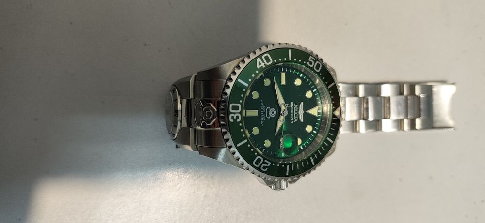 Продаю часы Invicta Pro Diver б.у.в отличном рабочем состоянии.