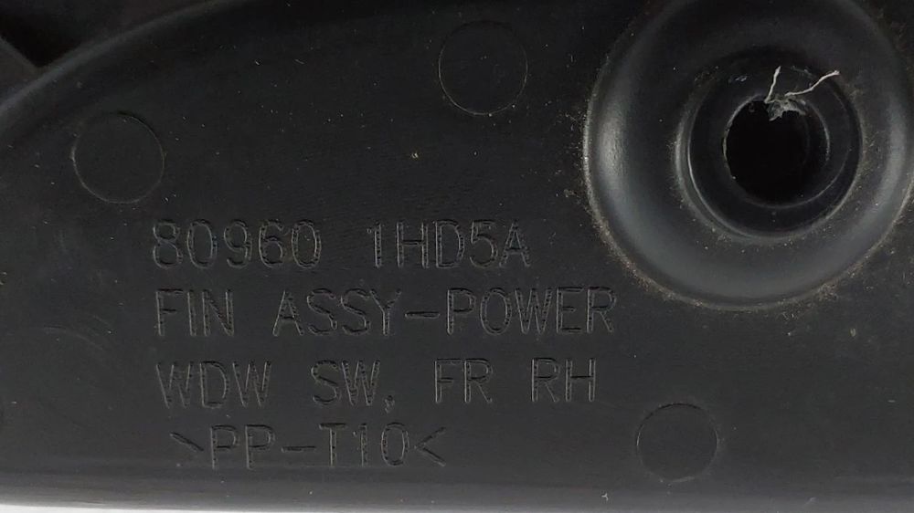 Comando / botão / interruptor vidros frente direito NISSAN Micra IV (K