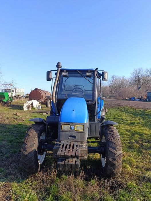 Трактор нью холанд