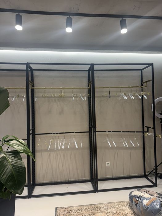 Стелажі у стилі лофт.