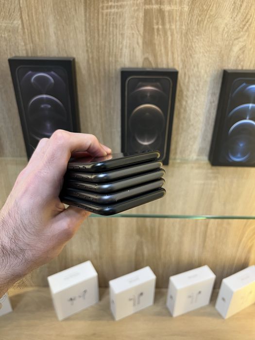 iPhone SE 2020 | Original | Used | Всі кольори