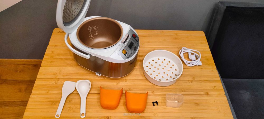 Multicooker Philips HD3037, 5w1 do gotowania, pieczenia, jak nowy