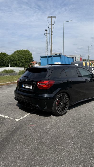 Mercedes A45 AMG facelift 381cv