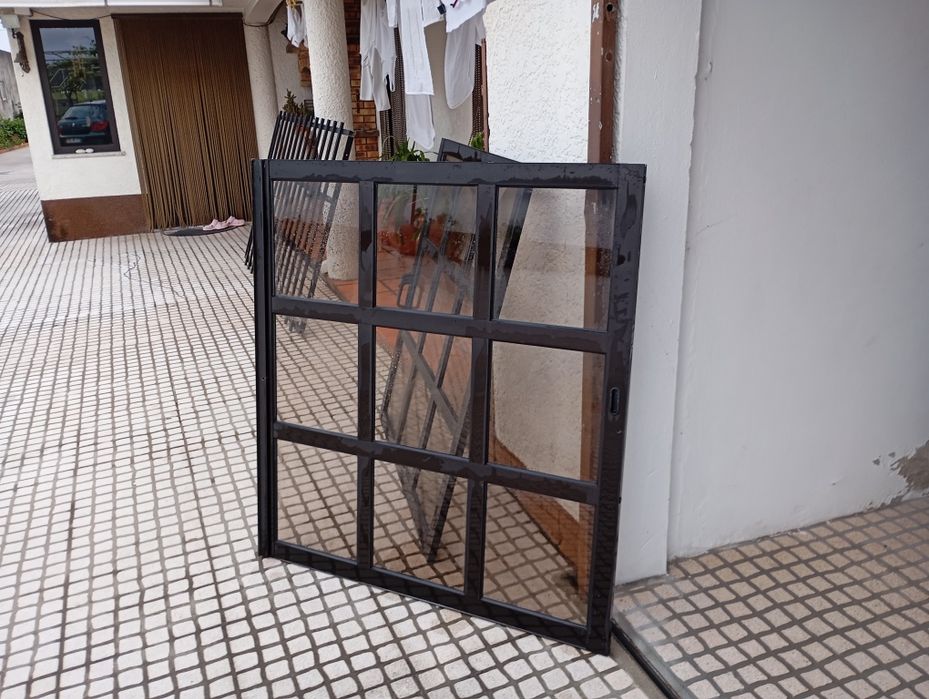 Janela em alumínio64284035262337122